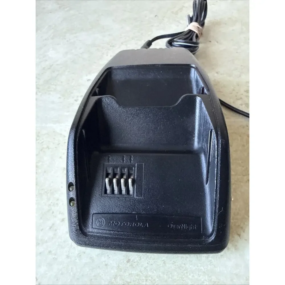 Motorola GTE Vintage Flip Cell Phone power supply and base